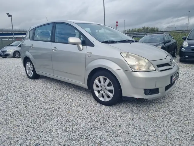 Toyota Verso Corolla Verso 2.2 16V D-4D Sol