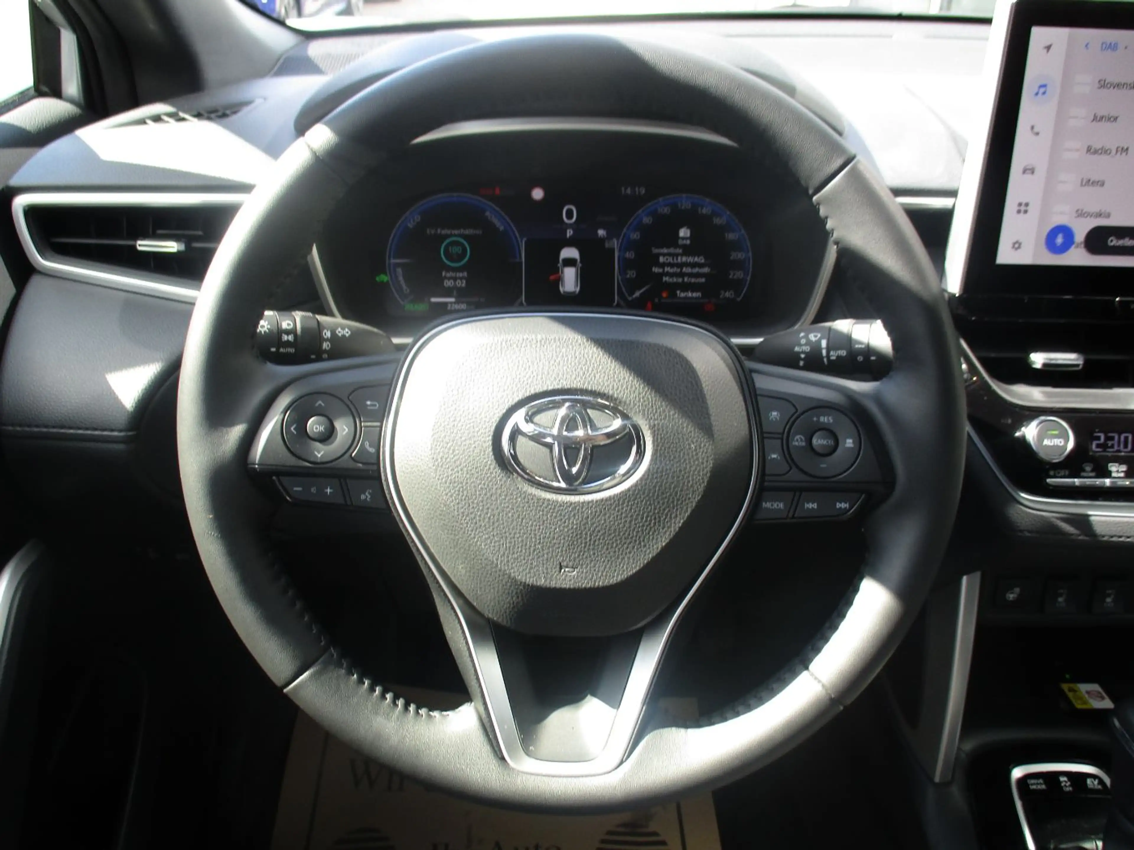 Toyota Corolla Cross 1.8 FWD Active Drive ACC+LED+Navi — photo 12