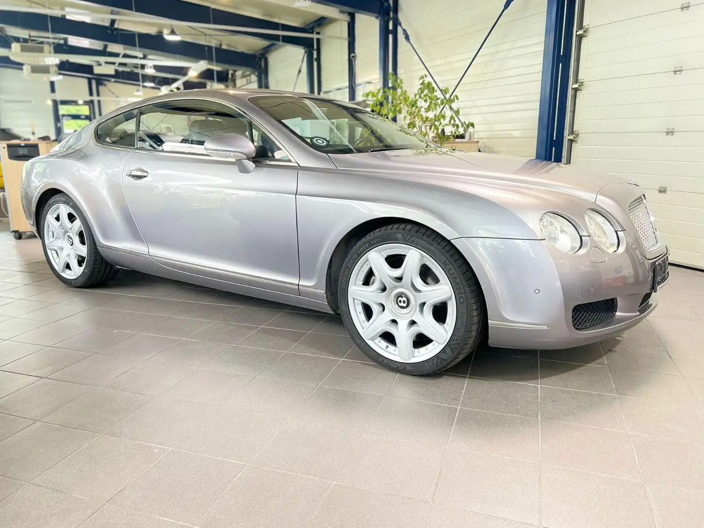 Bentley Continental GT 6.0 W12|LEDER|MASSAGE|Keyless-Go| Stříbrná - 1