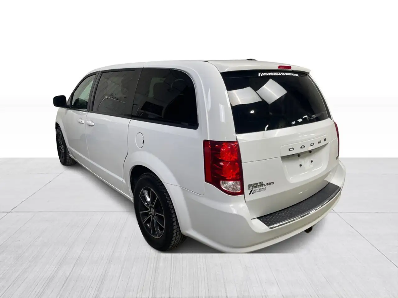 Dodge Grand Caravan снимка Dodge Grand Caravan