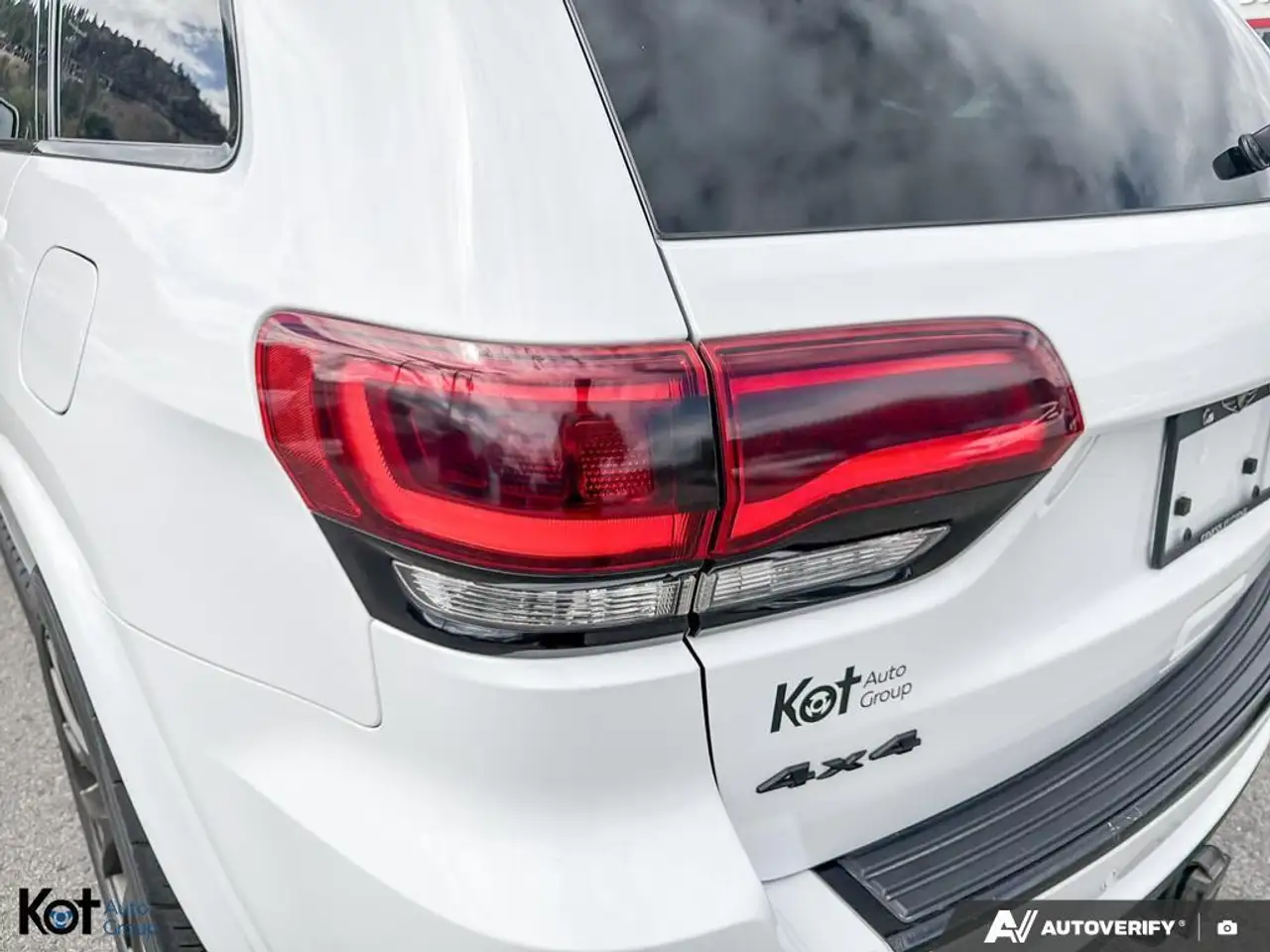 Jeep Grand Cherokee снимка Jeep Grand Cherokee