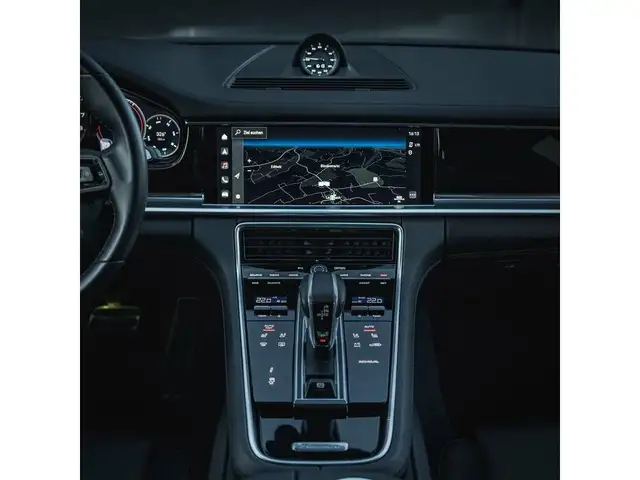 Porsche Panamera 4S E-Hybrid Ansicht 27