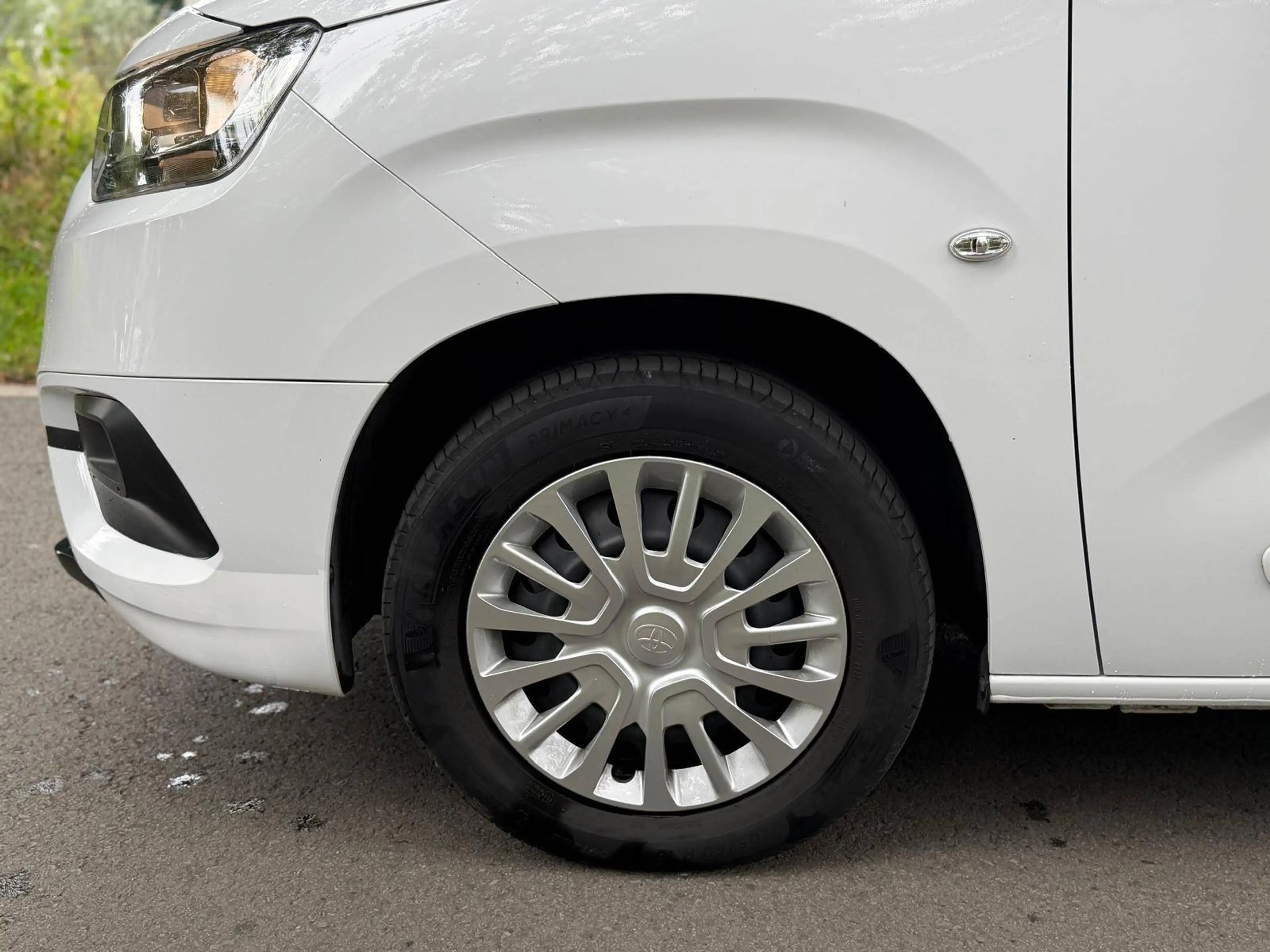 Toyota Proace City Verso -1.5l - 5 places - Garantie 12 mois — photo 6