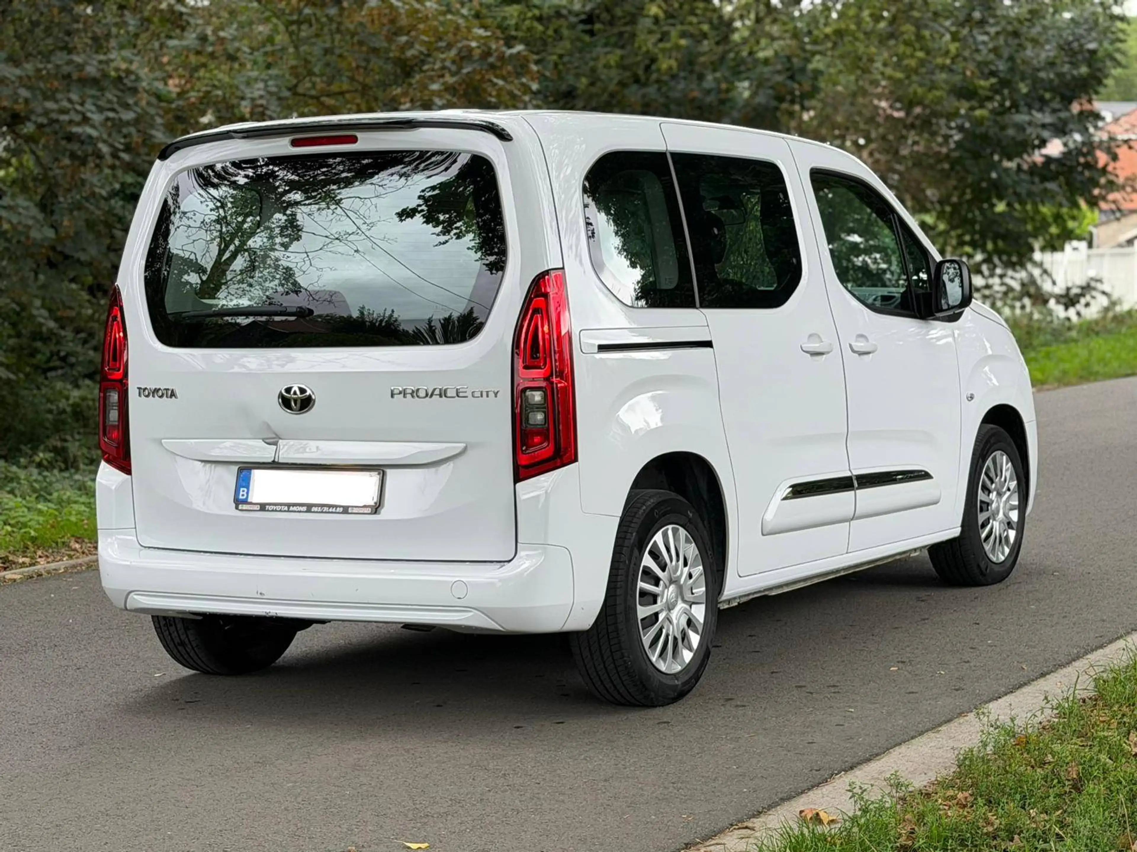 Toyota Proace City Verso -1.5l - 5 places - Garantie 12 mois — photo 12