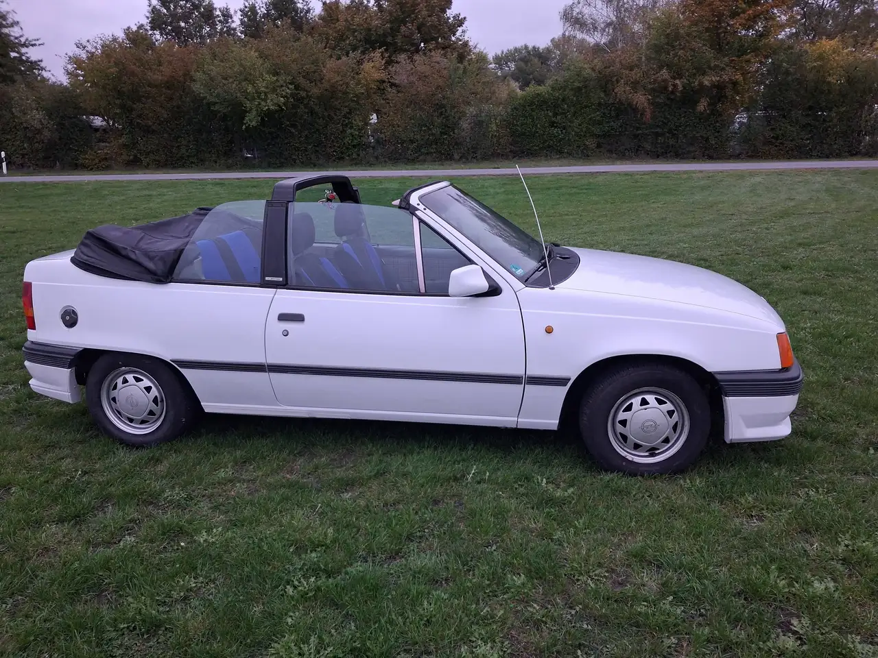 Opel Kadett E Cabrio, foto 2