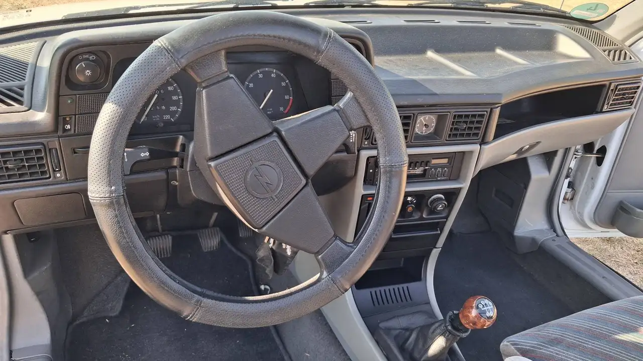 Opel Kadett E Cabrio, foto 8