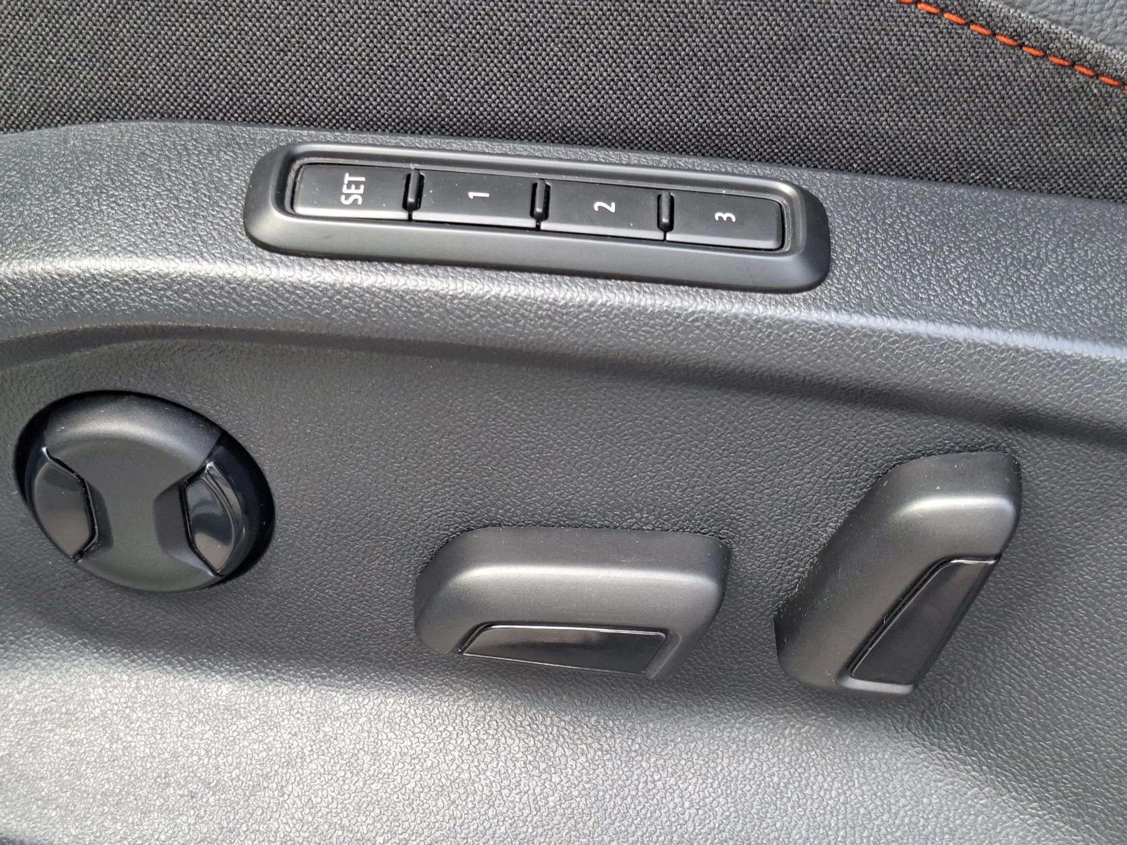 SEAT Tarraco FR 2.0 TDI 190 PS DSG 4x4 LED AHK — photo 14