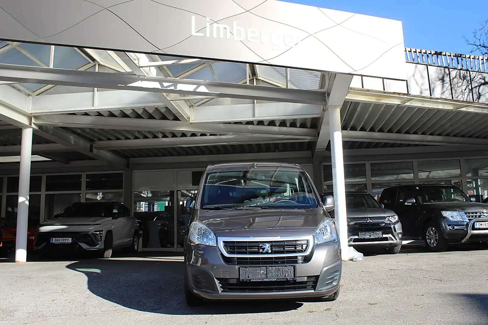 Peugeot Partner Tepee Active 1,6 BHDI 100 S&S Gris - 2