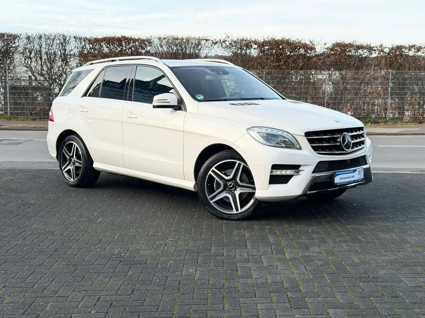 Mercedes-Benz ML 350 CDI BT AMG Line NightVision-ILS-Kamera-E6 Weiß - 1