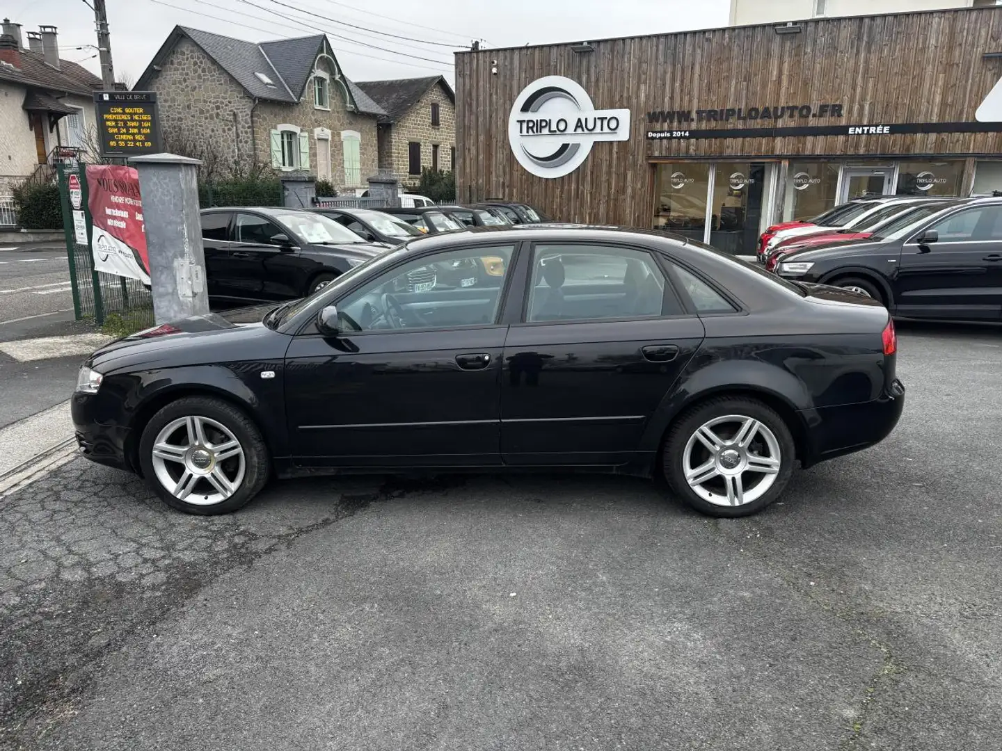 Audi A4 2.0 TDI - 140 Ambiente Noir - 2