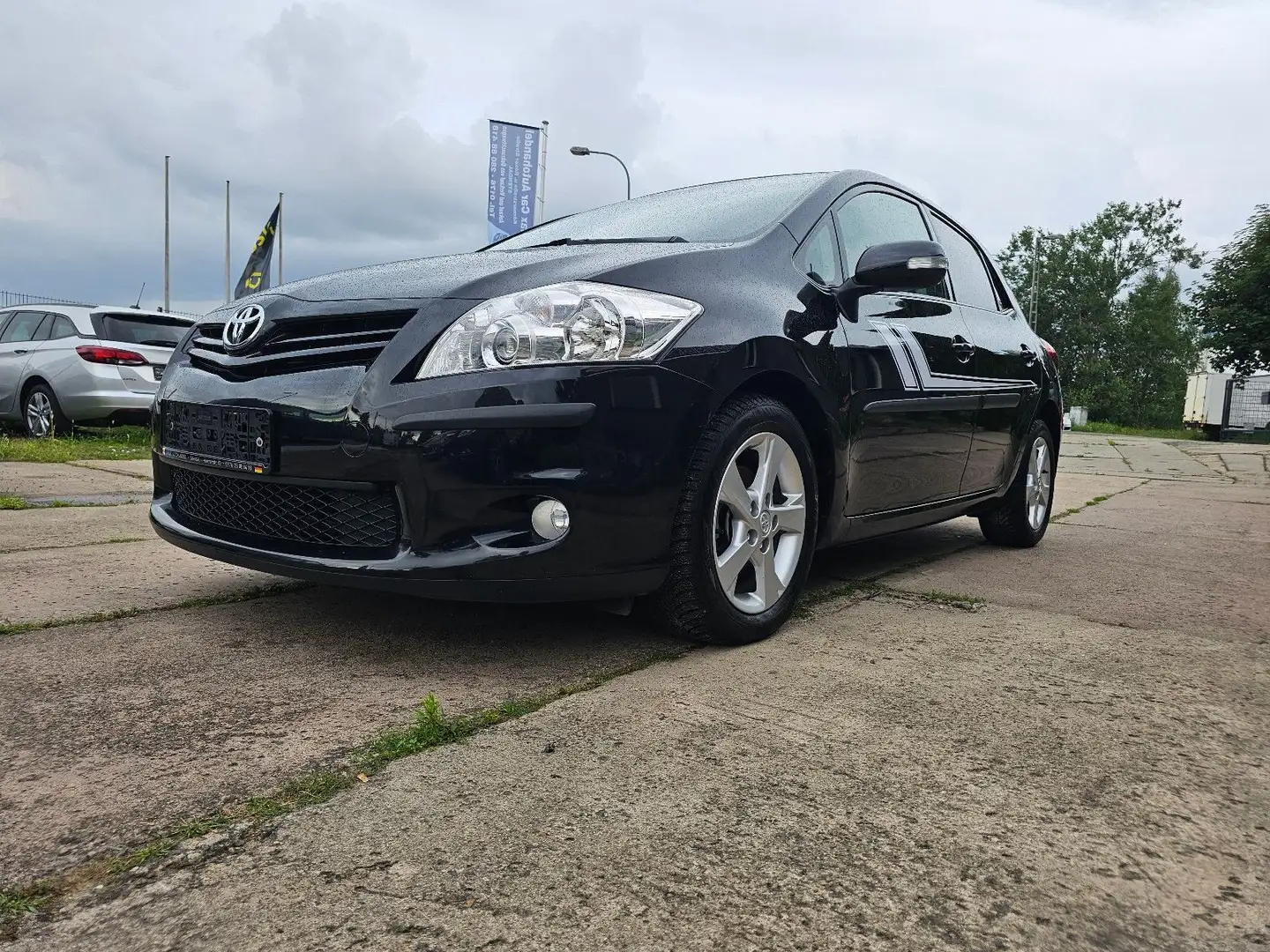 Toyota Auris Edition Schwarz - 2