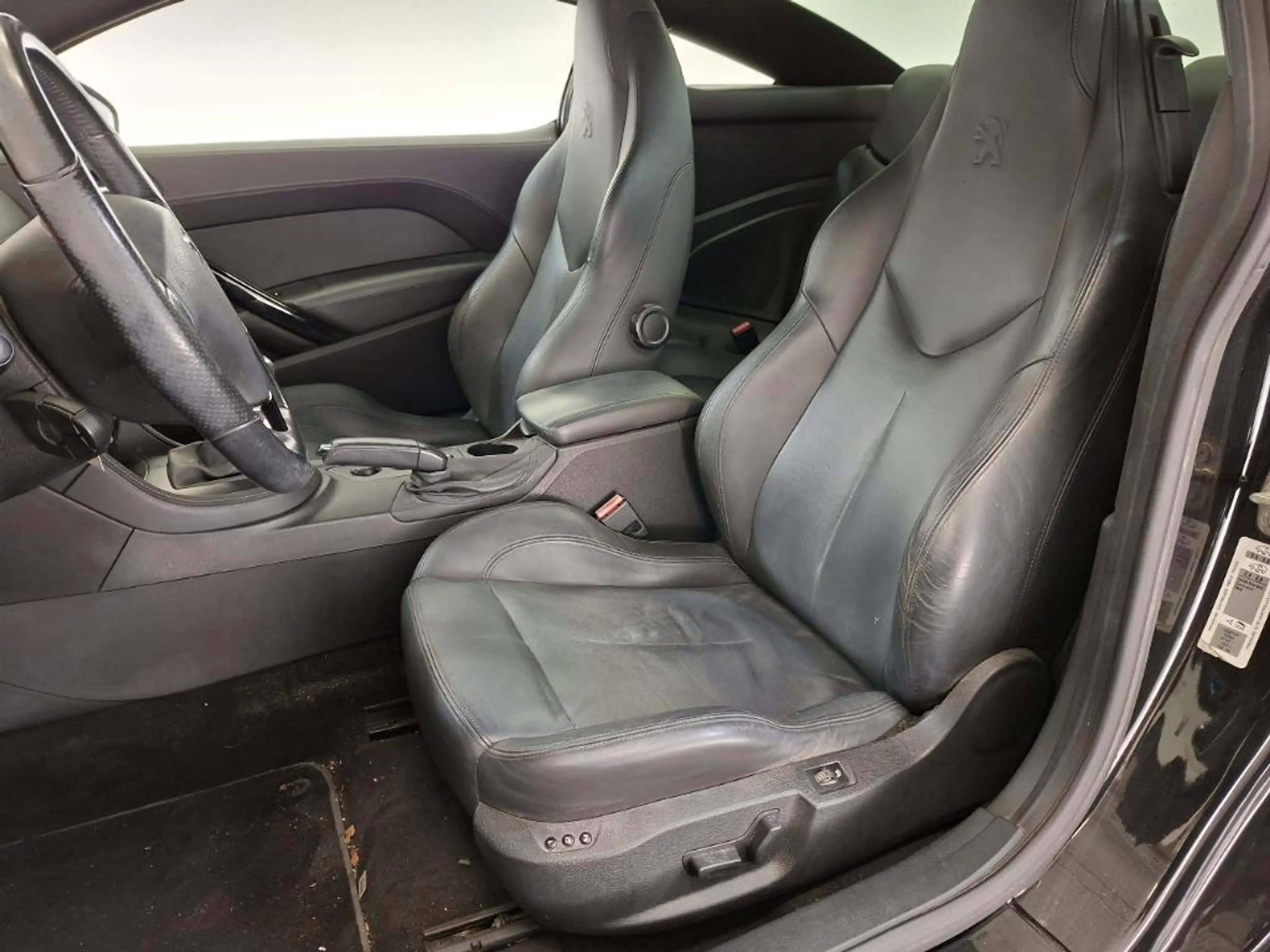 Peugeot RCZ 1.6 THP — photo 18