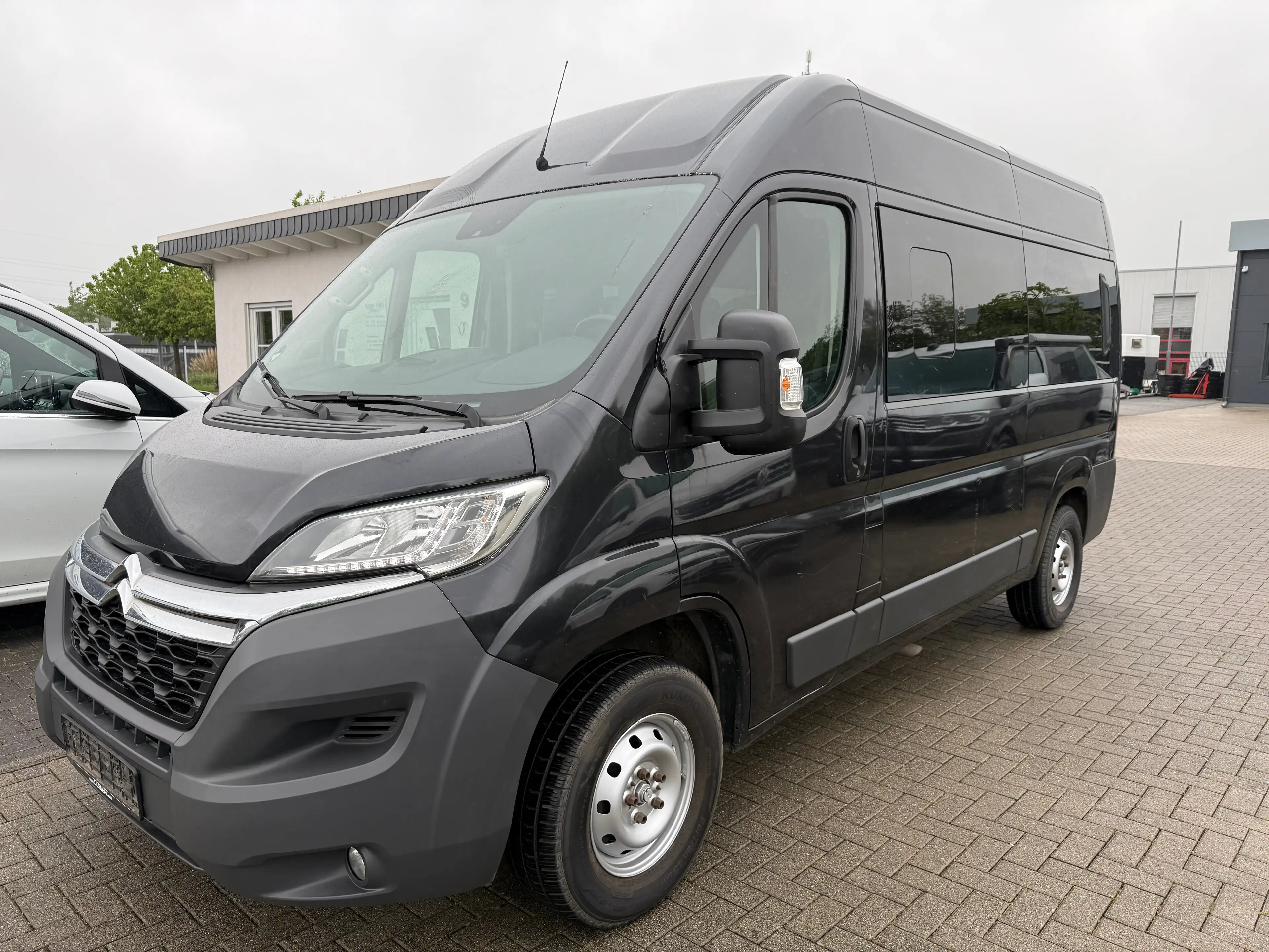Citroen Jumper 33 L2H2 Live e-HDi 130 8 Sitzer
