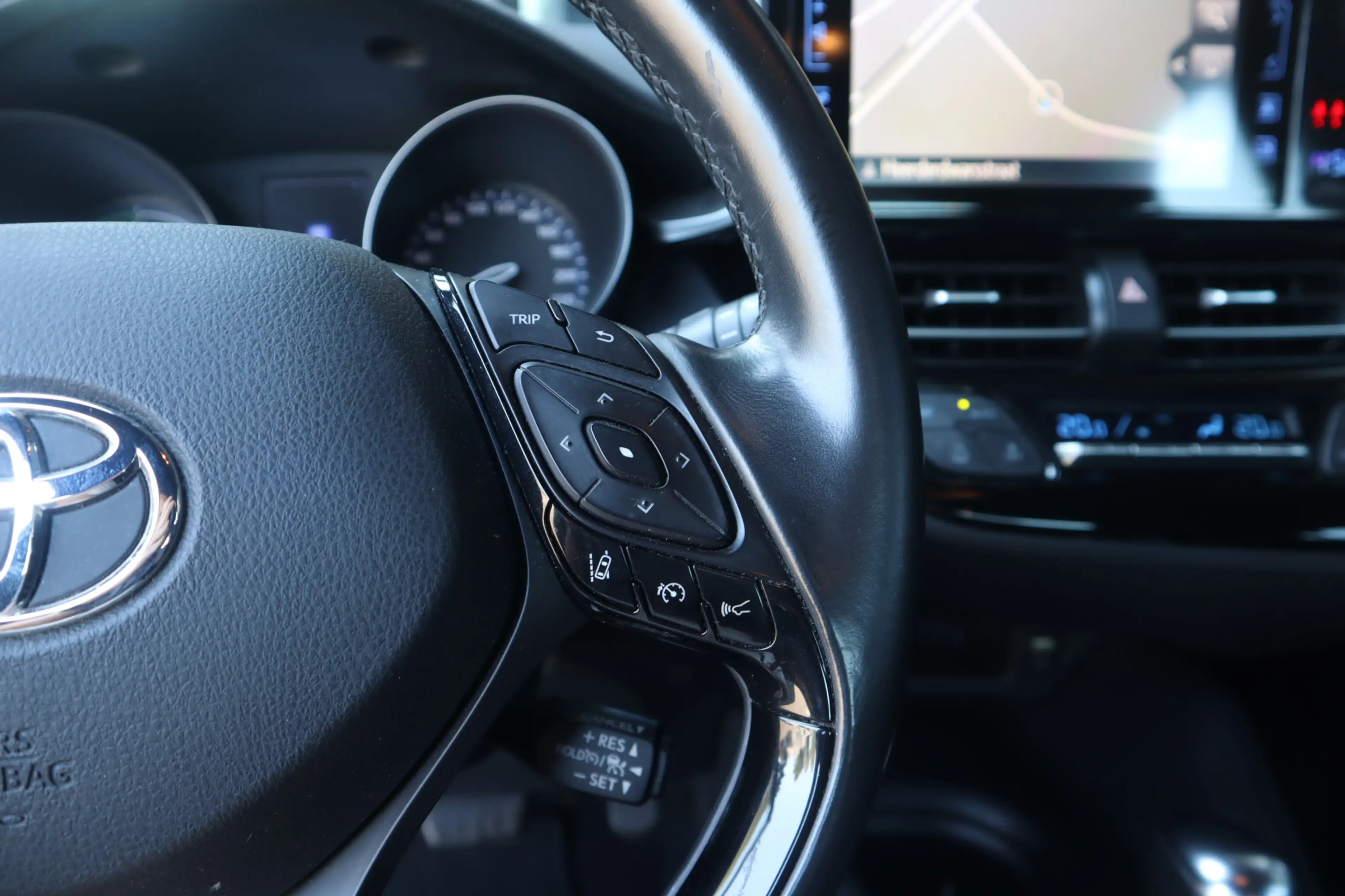 Toyota C-HR 1.8 Hybrid Dynamic | ACC | Camera | Clima | 17” — photo 13