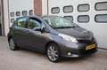 Toyota Yaris 1.3 VVT-i Dynamic * Navi / Cruise / Nap / Trekhaak Grijs - thumbnail 1