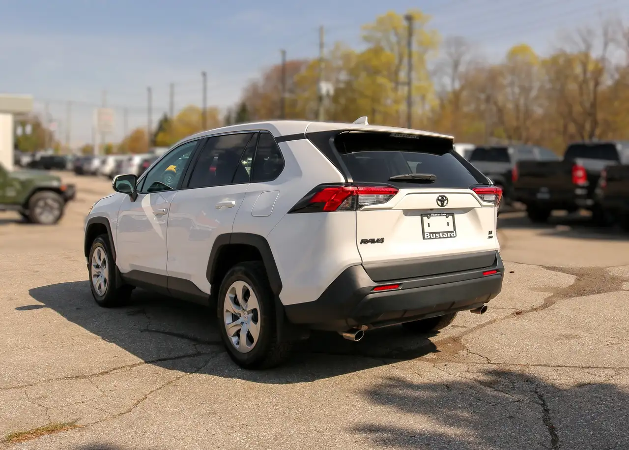 Toyota RAV 4 снимка Toyota RAV 4