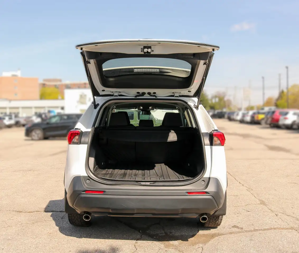 Toyota RAV 4 снимка Toyota RAV 4