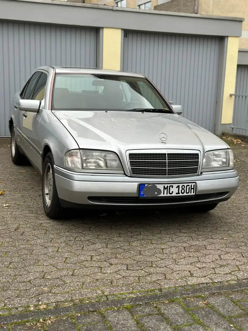 Mercedes-Benz C 180 Elegance Silber - 1