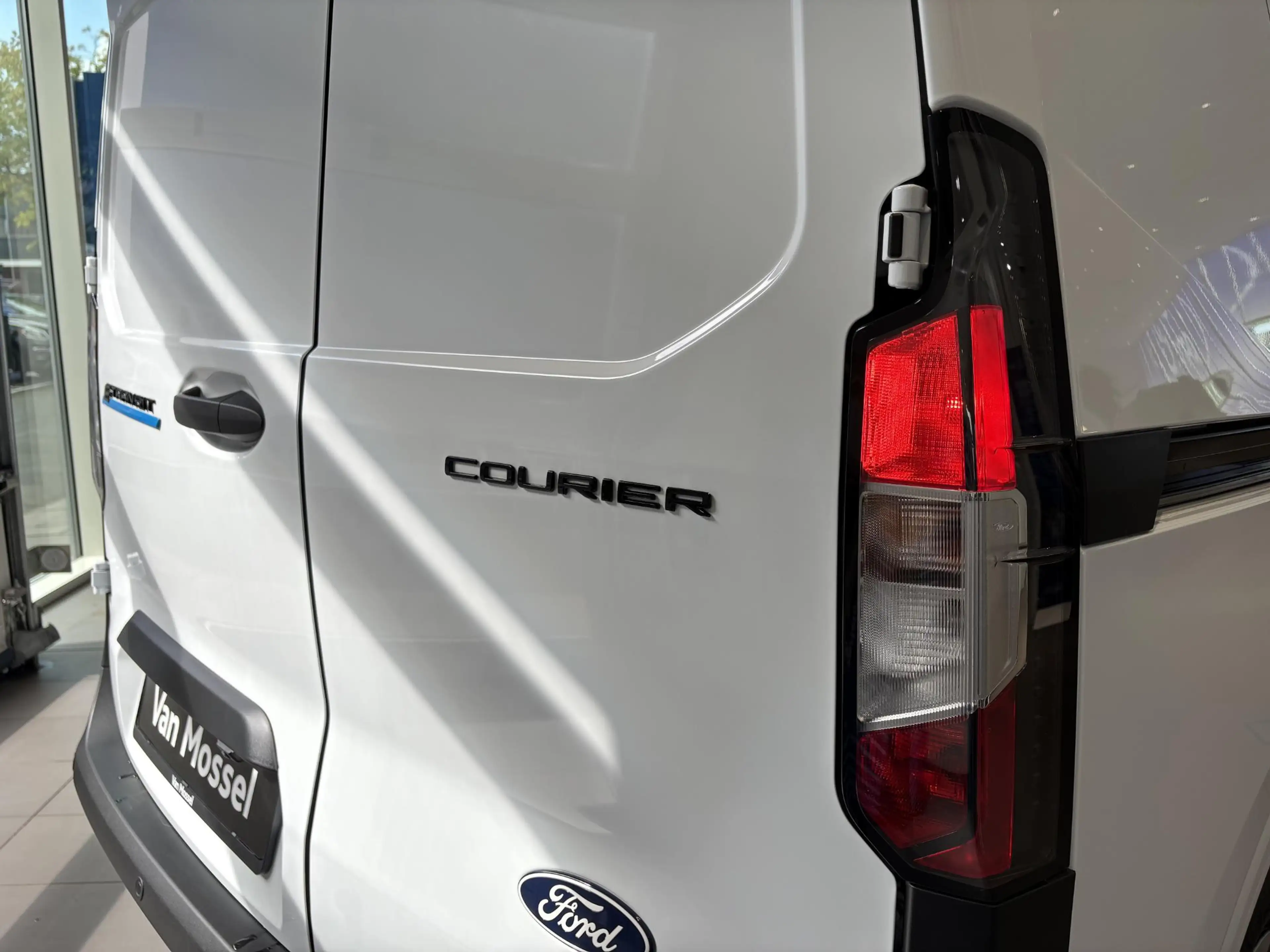 Ford Transit Courier E-Transit Trend 46kWh | Voorraad Voordeel! | Camer — photo 6