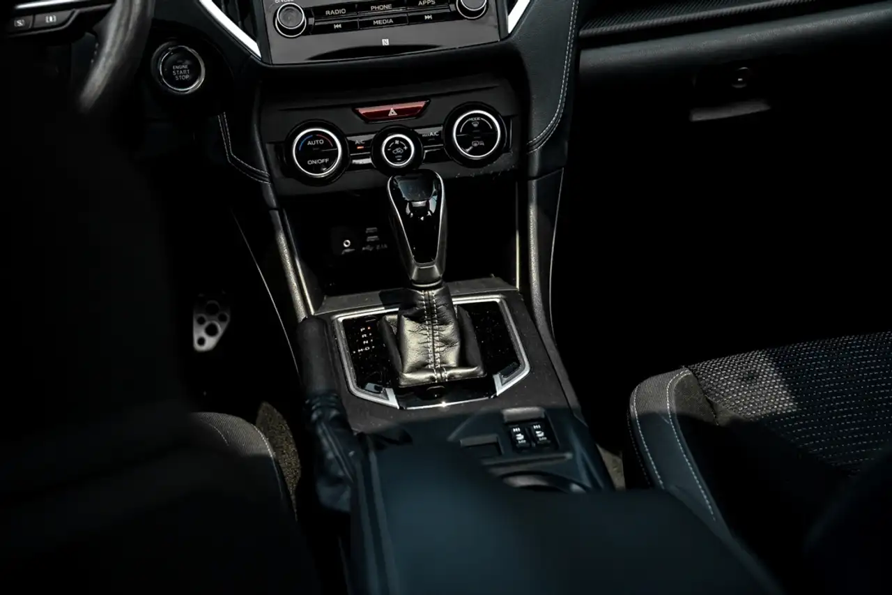 Subaru Impreza снимка Subaru Impreza