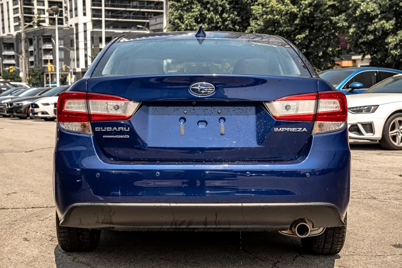 Subaru Impreza снимка Subaru Impreza