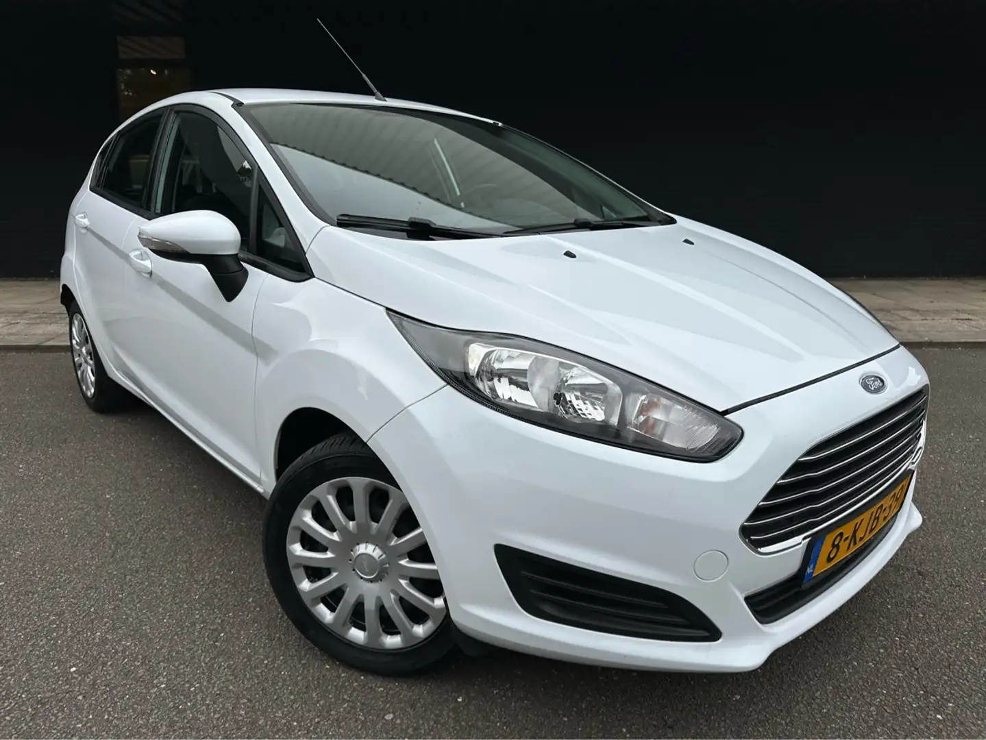 Ford Fiesta 1.0 Champion // Nieuwe distributie // Wit - 1