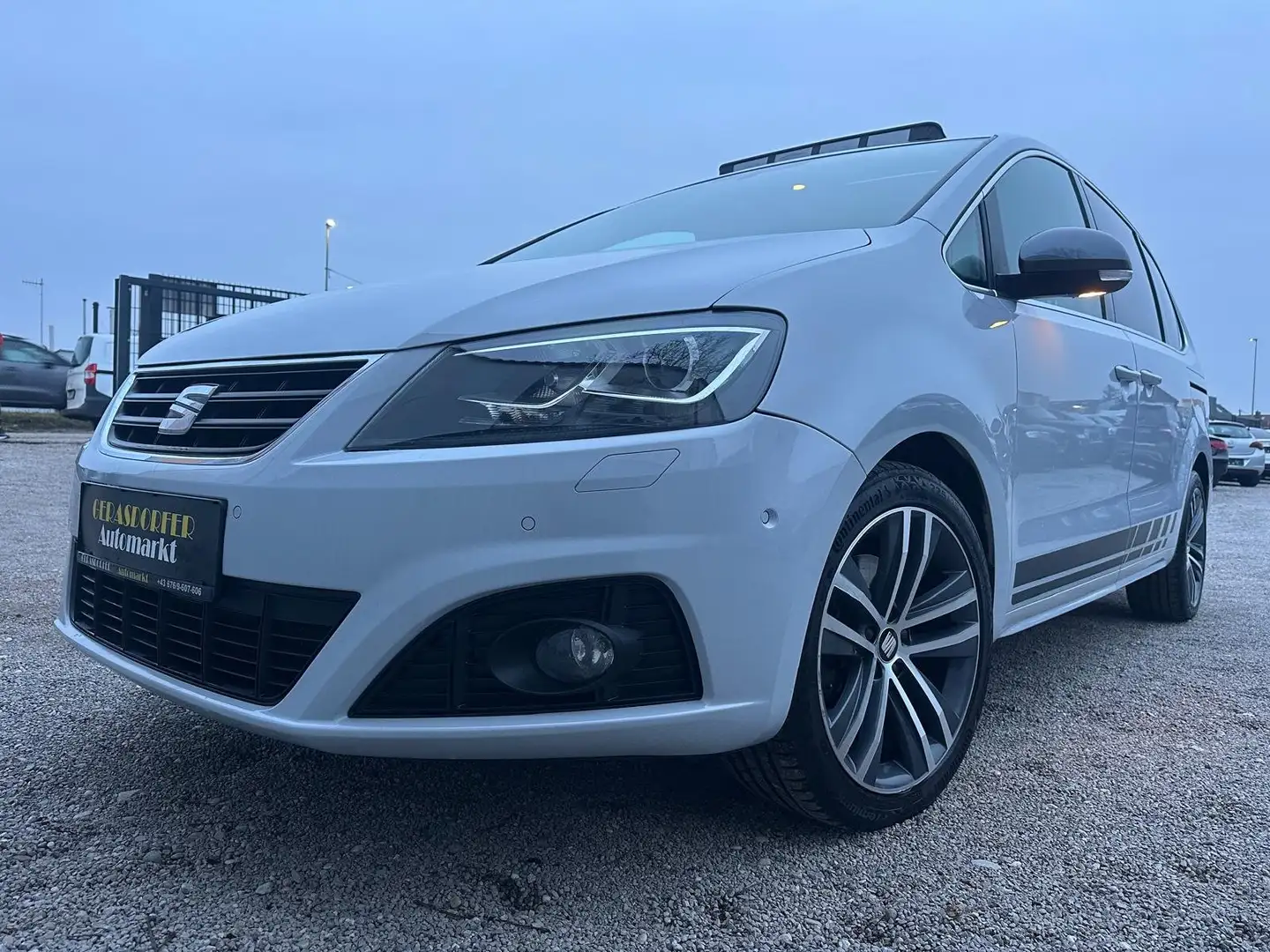 SEAT Alhambra 2.0TDI FR-Line *7-Sitze*Panorama*Leder*Navi*Xenon* Gris - 2