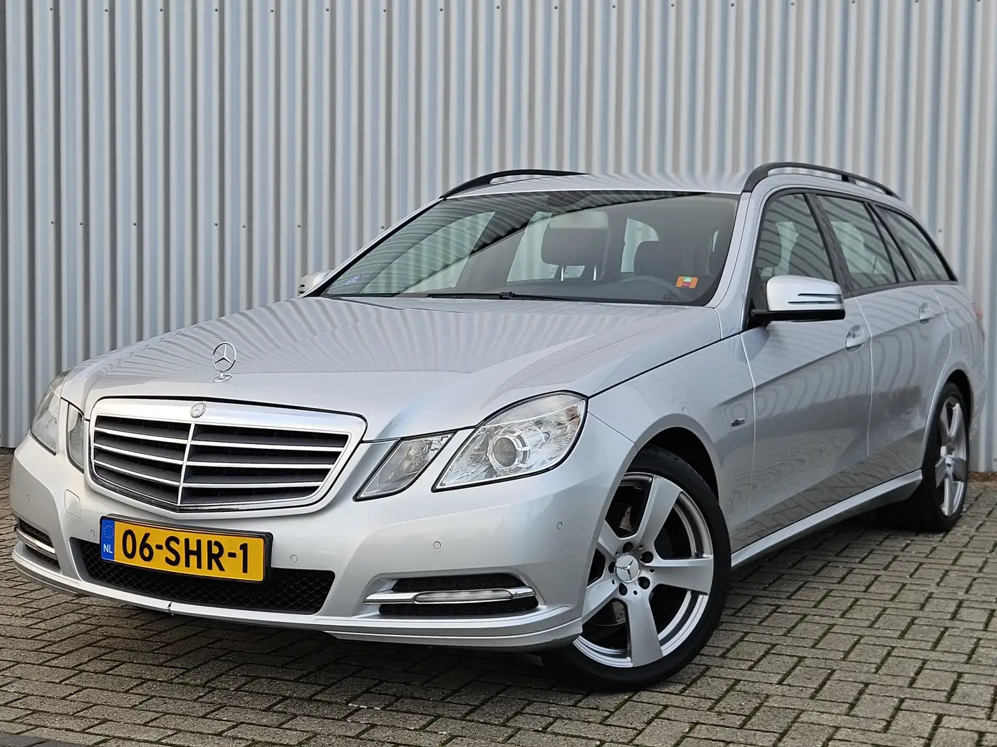 Mercedes-Benz E 200 Estate CGI /Automaat/Origineel NL! Grau - 1