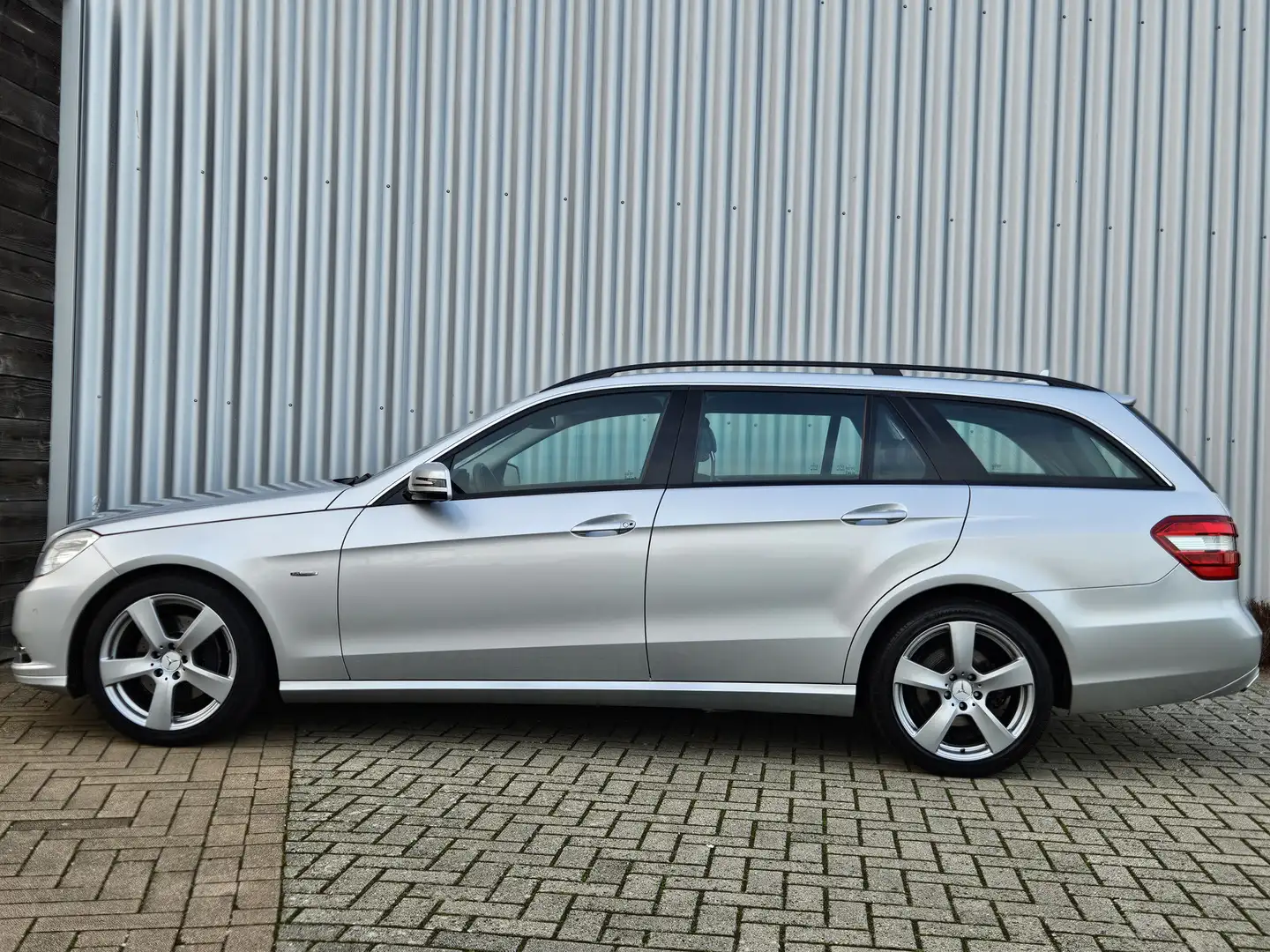 Mercedes-Benz E 200 Estate CGI /Automaat/Origineel NL! Grau - 2