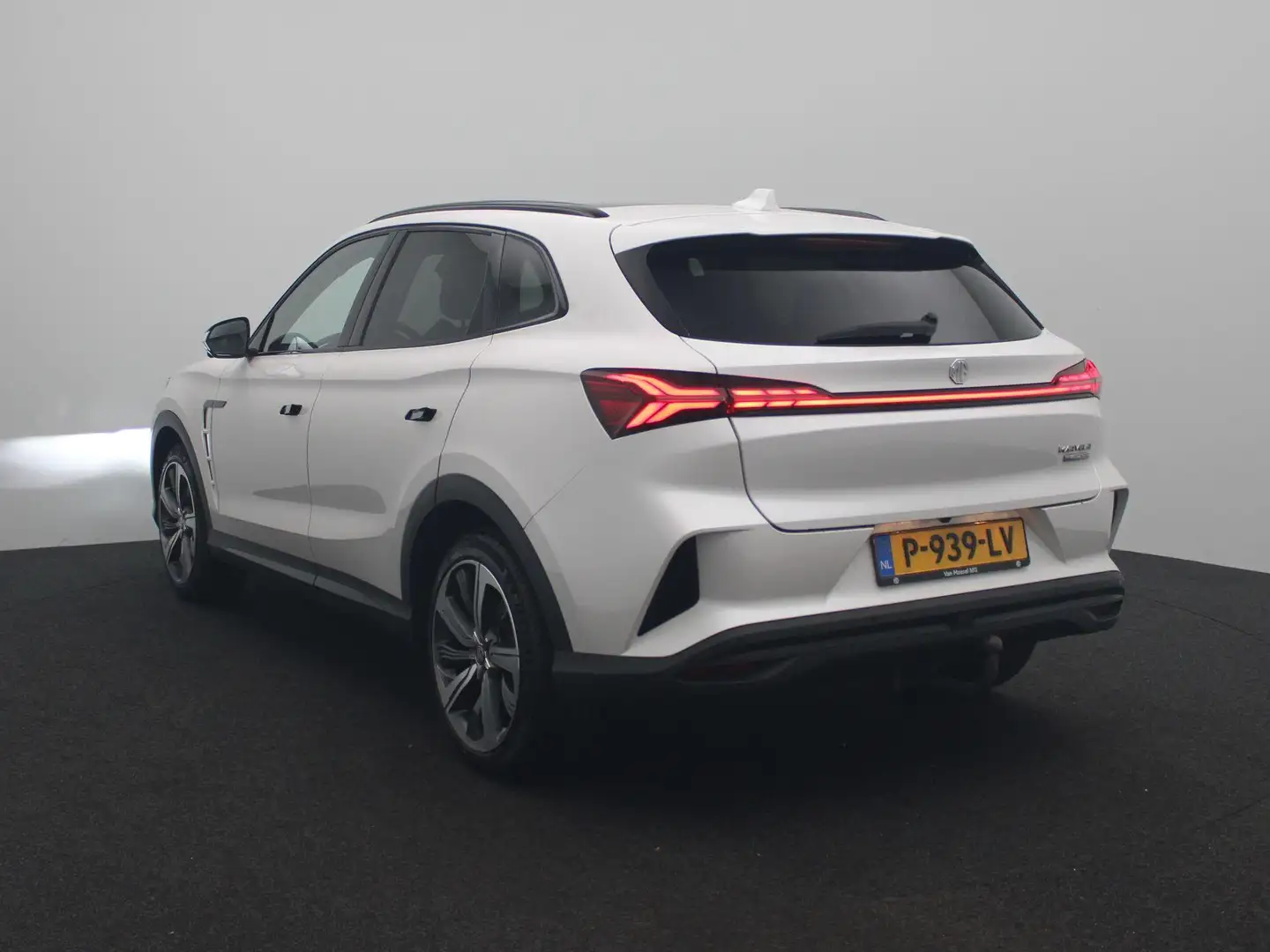 MG Marvel R Luxury 70 kWh | Leder | Panoramadak | 360 Camera | Wit - 2