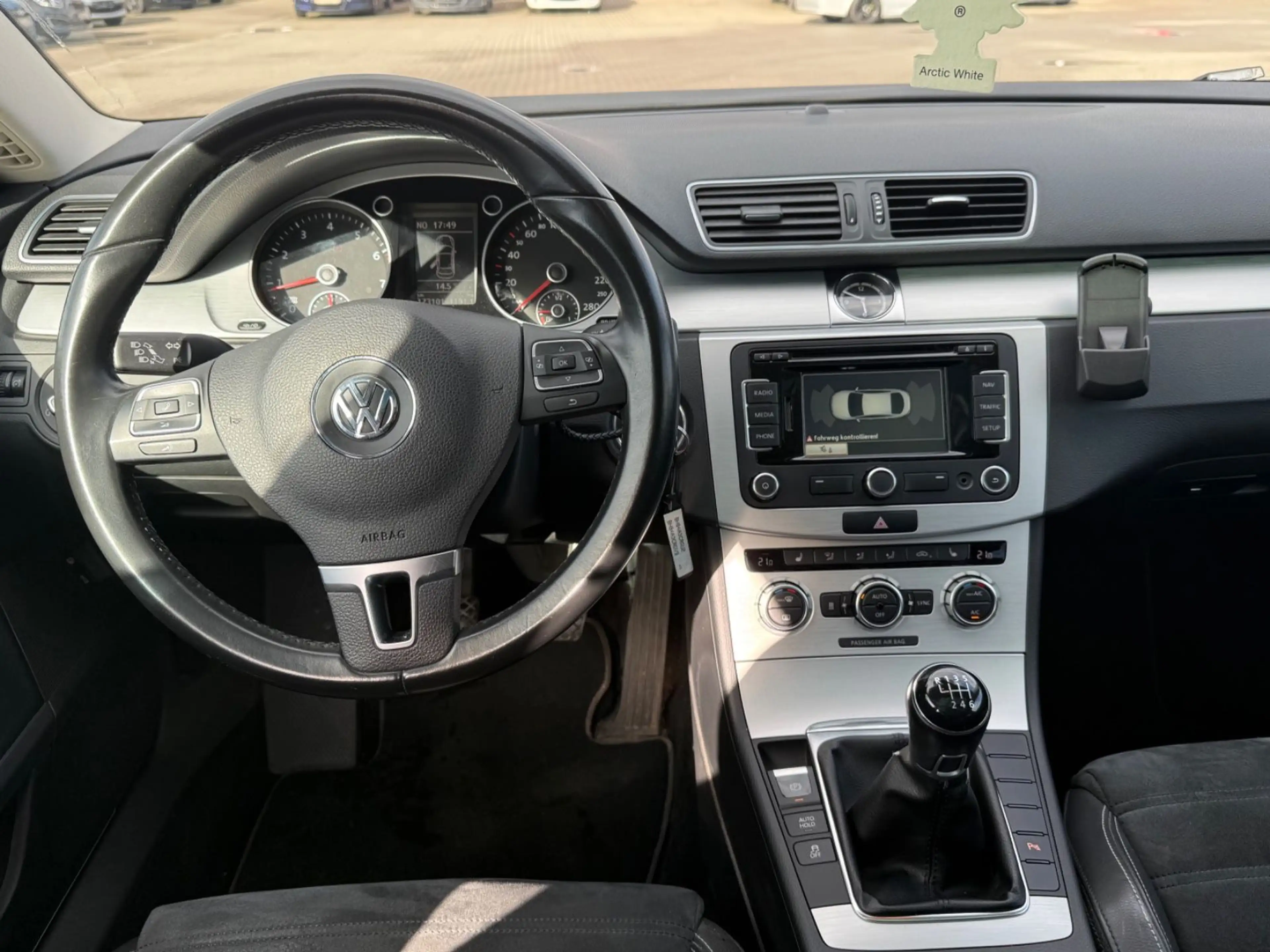 Volkswagen CC Basis — photo 14