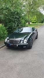 CLK-Klasse V8 Cabrio Unikat Designo Gruen, Autogas