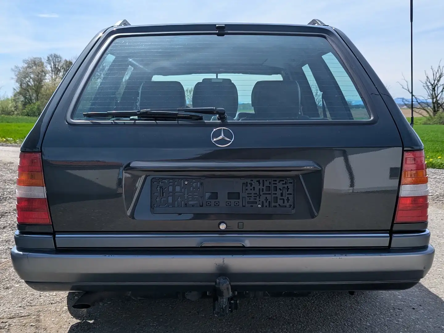 Mercedes-Benz E 320 E-Klasse T Noir - 2