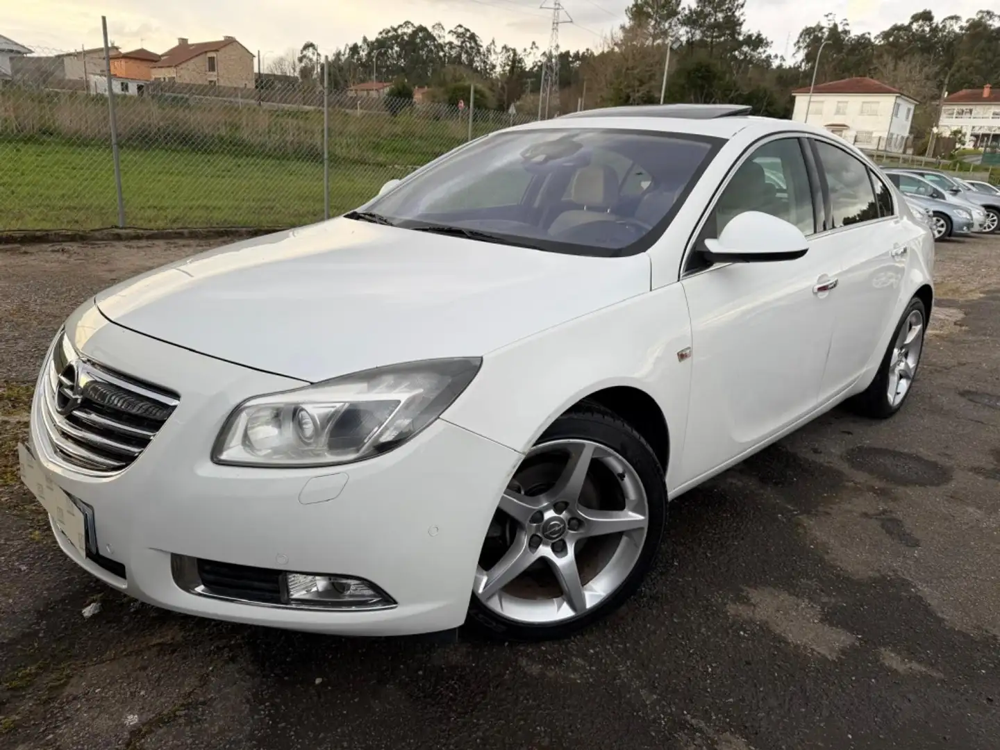 Opel Insignia 2.0CDTI ecoF. S&S Excellence 140 Weiß - 1