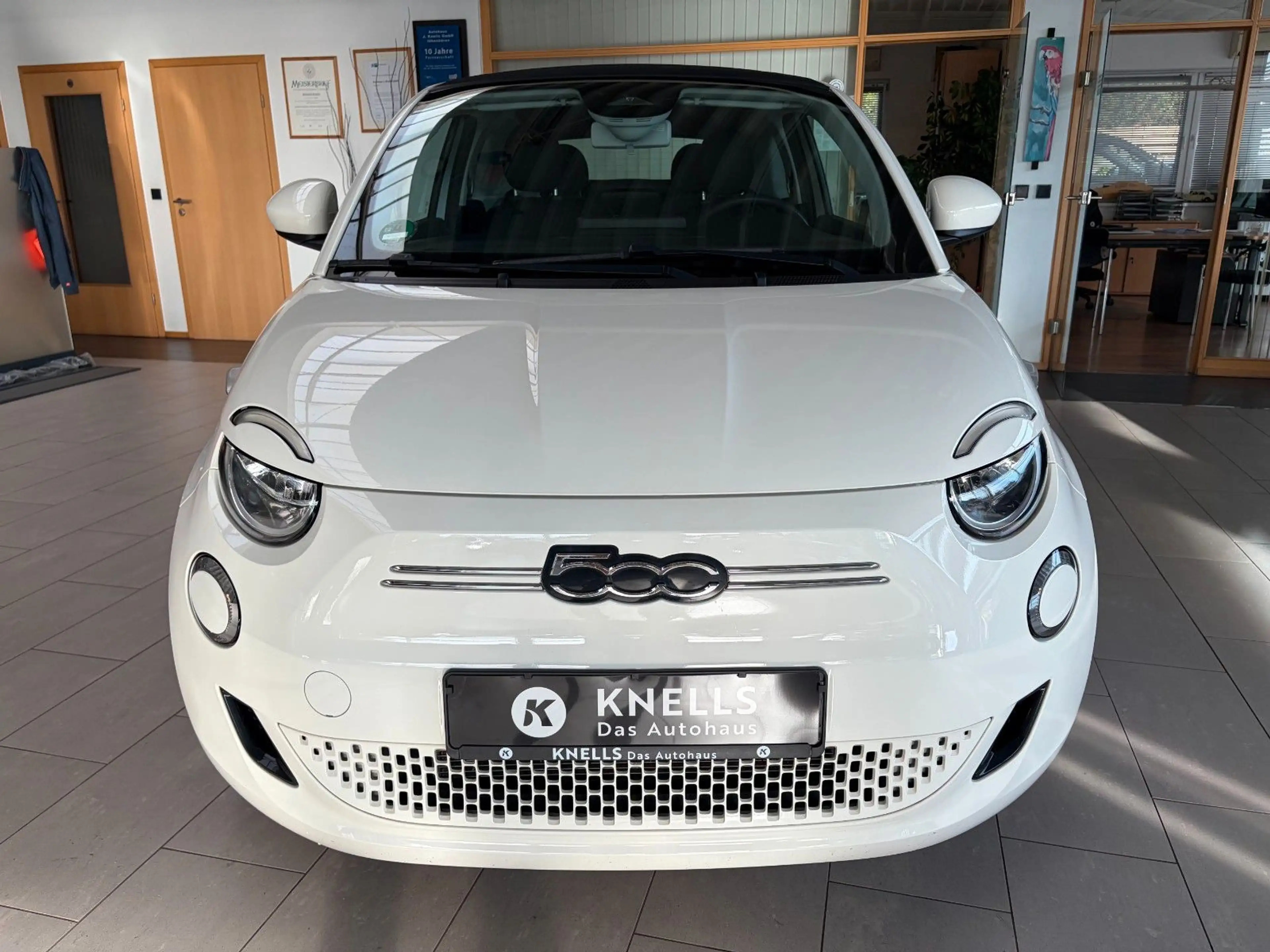 Fiat 500e Cabrio 87KW /APP/DAB/LANE/NAVI/TEMPOMAT — photo 2