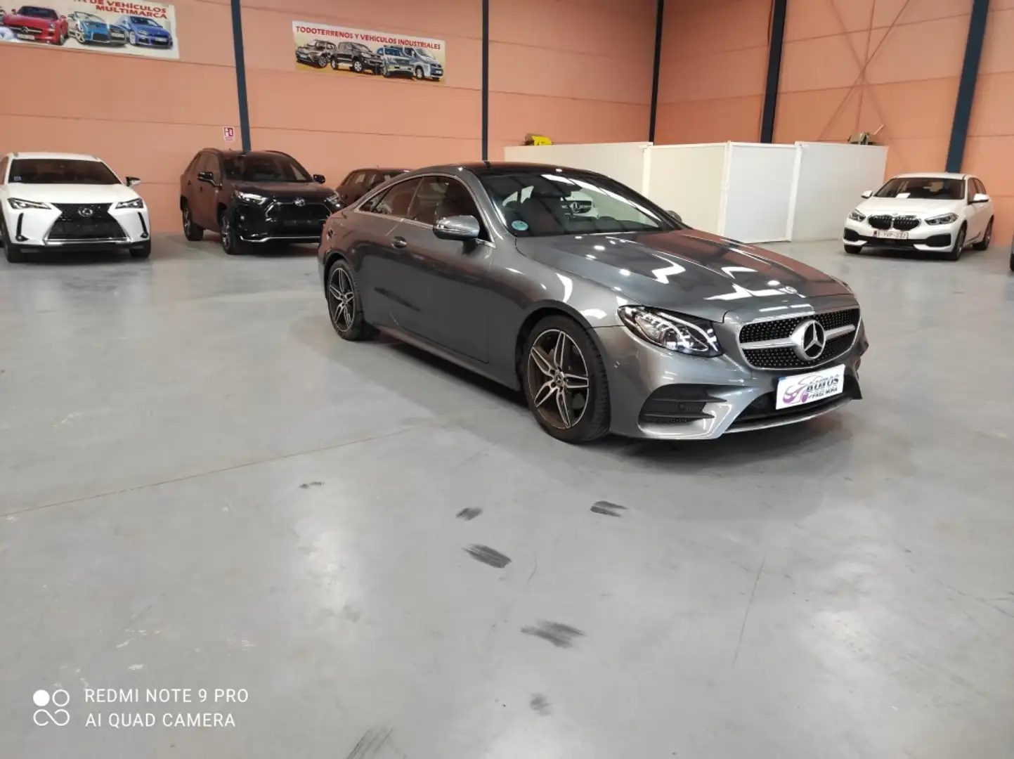 Mercedes-Benz E 220 Coupé 220d 9G-Tronic Beige - 1
