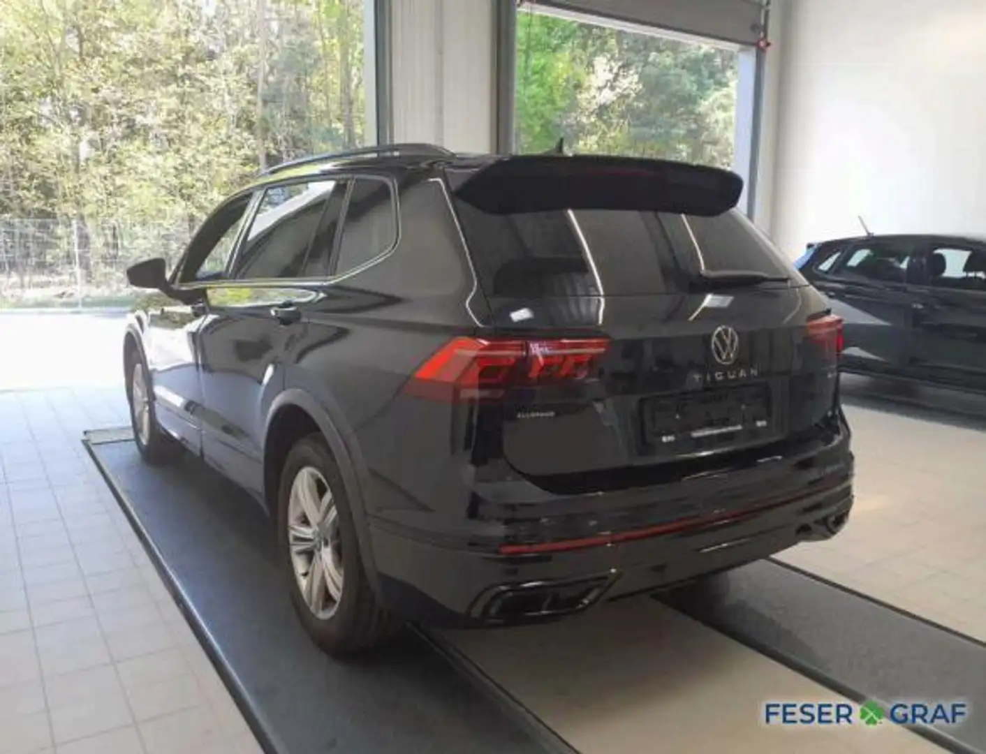 Volkswagen Tiguan Allspace 2.0 TDI DSG R-Line 4M BLACK PANO Schwarz - 2