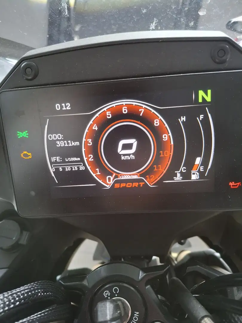 CFMOTO 650 MT White - 1