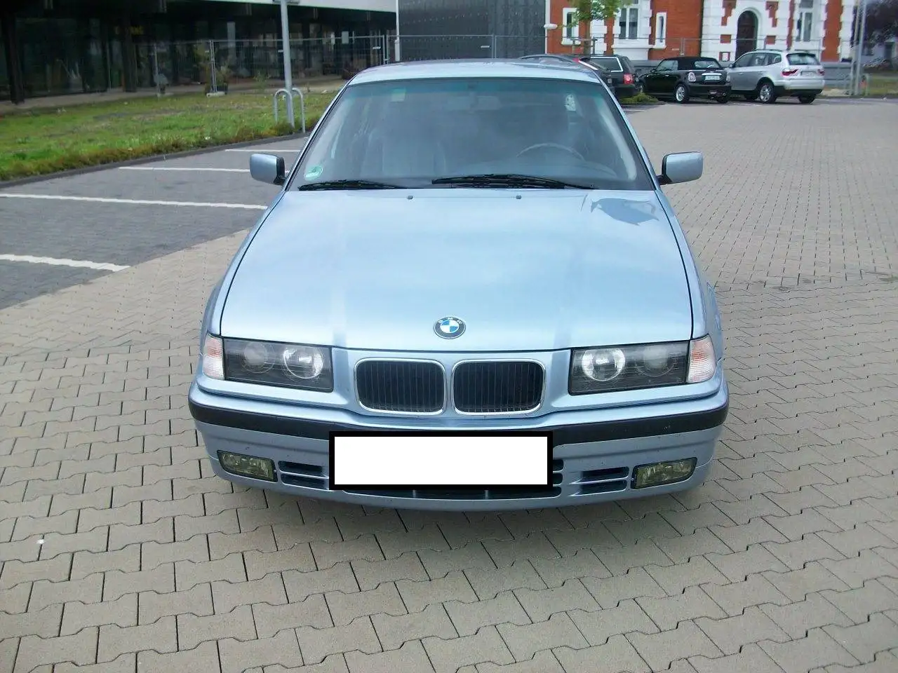 BMW 325