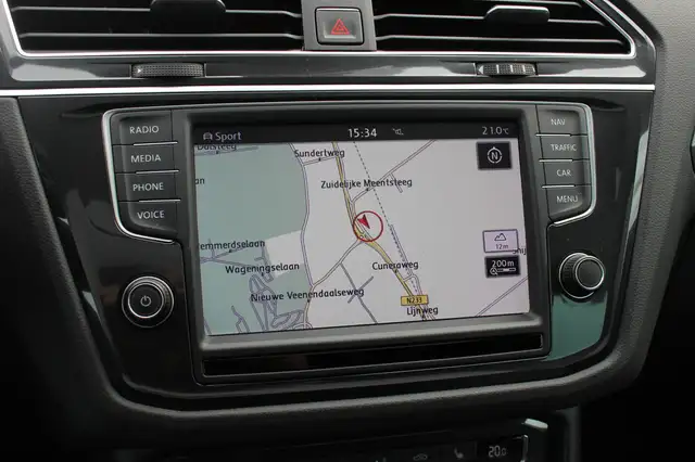 Volkswagen Tiguan view 21