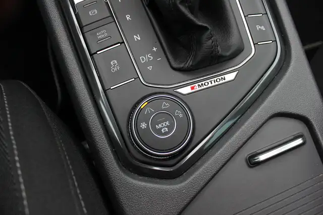 Volkswagen Tiguan view 28