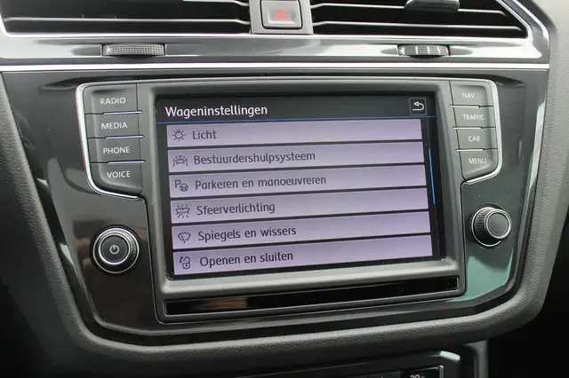 Volkswagen Tiguan view 25