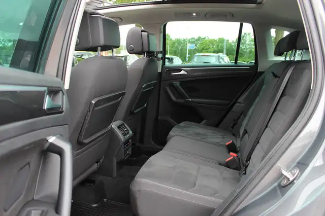 Volkswagen Tiguan view 11