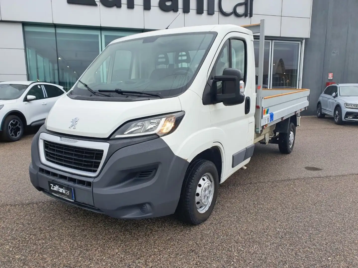 Peugeot Boxer 335 2.0 BlueHDi 130CV PL Cassonato Beyaz - 2