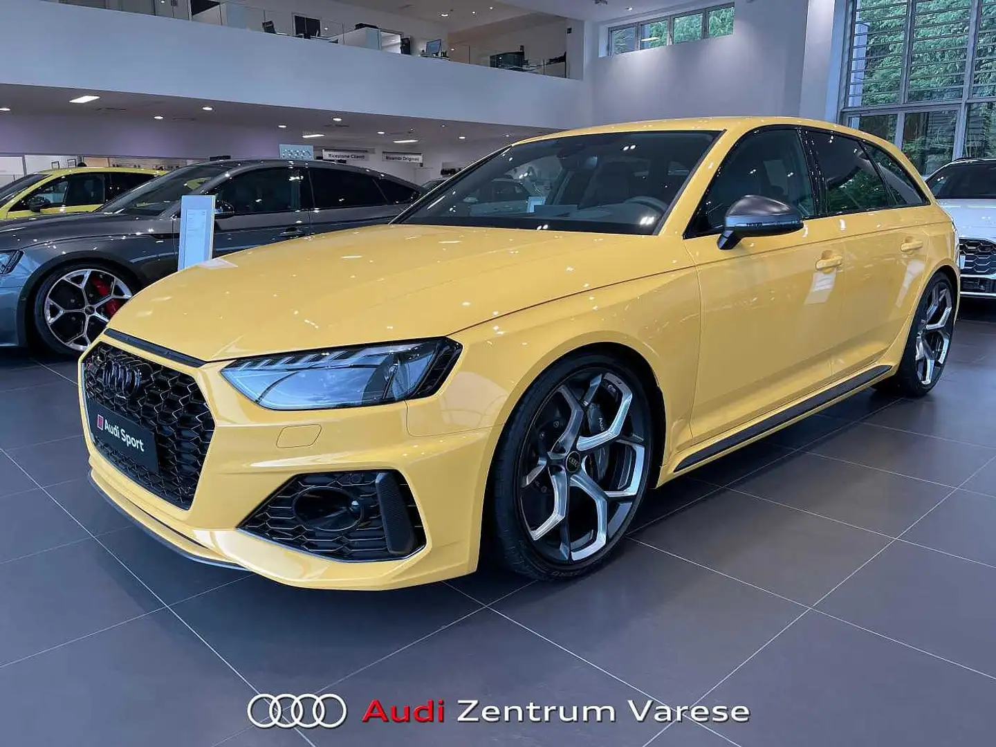 Audi RS4 Avant 470CV Tiptronic '25 Year Edition' Jaune - 1