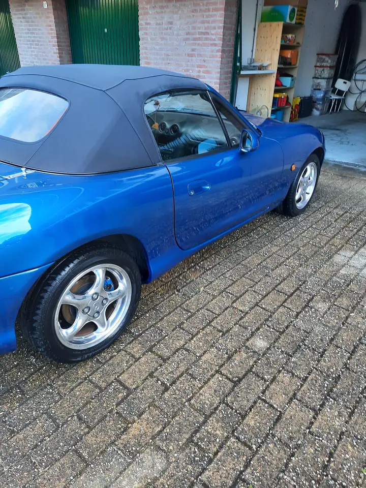 Mazda MX-5 1.8i Decade, foto 8