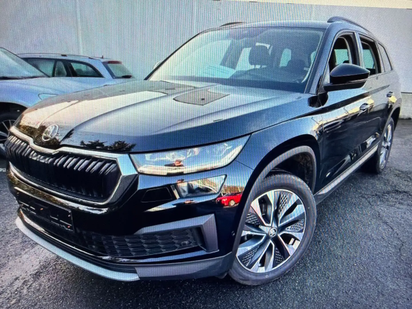 Skoda Kodiaq Tour 4x4/AHK/Kamera/DSG/ACC/Lane-Assist/ Noir - 1