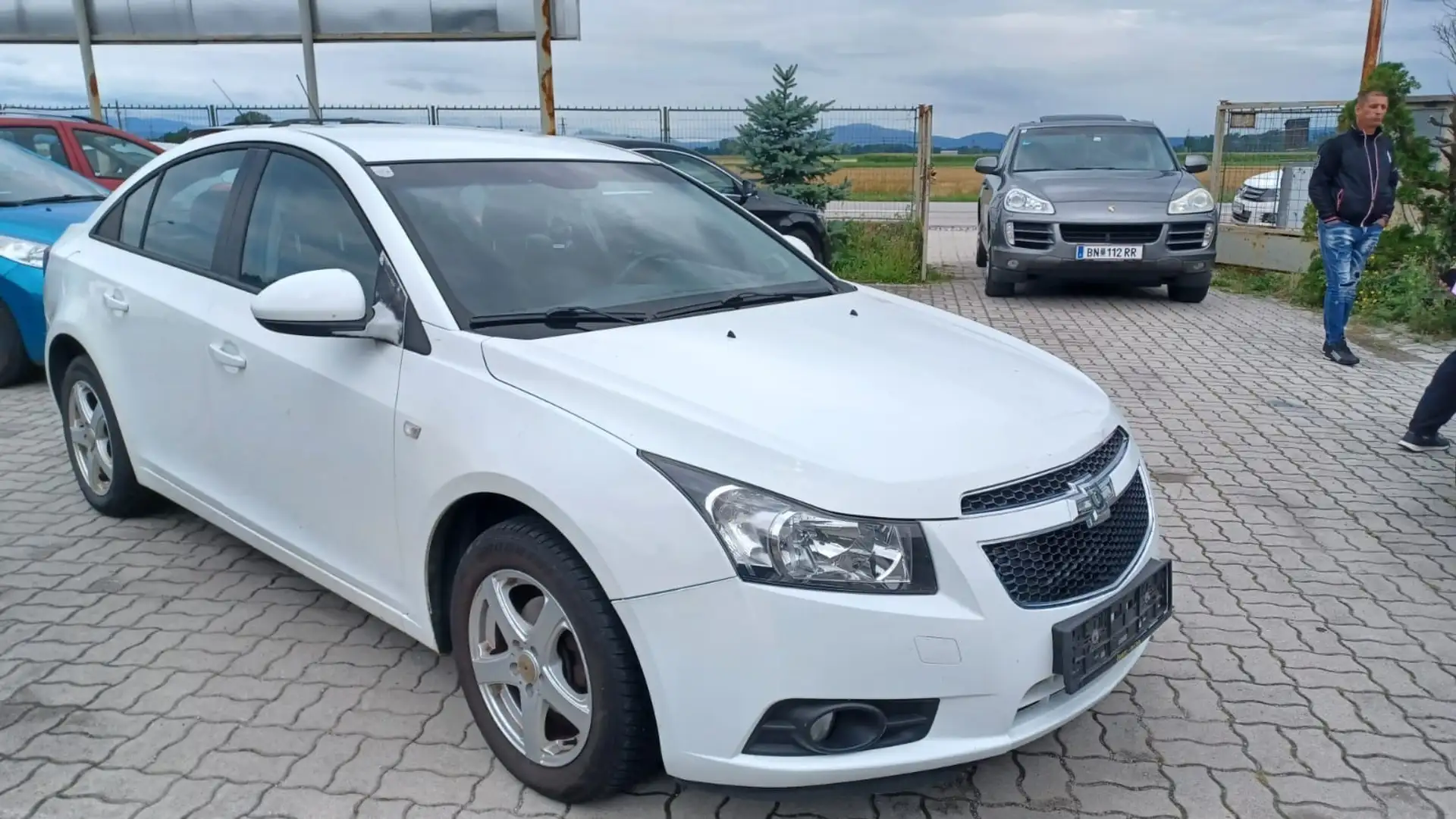 Chevrolet Cruze 1,6 LT Pickerl bis 08/25 - 1