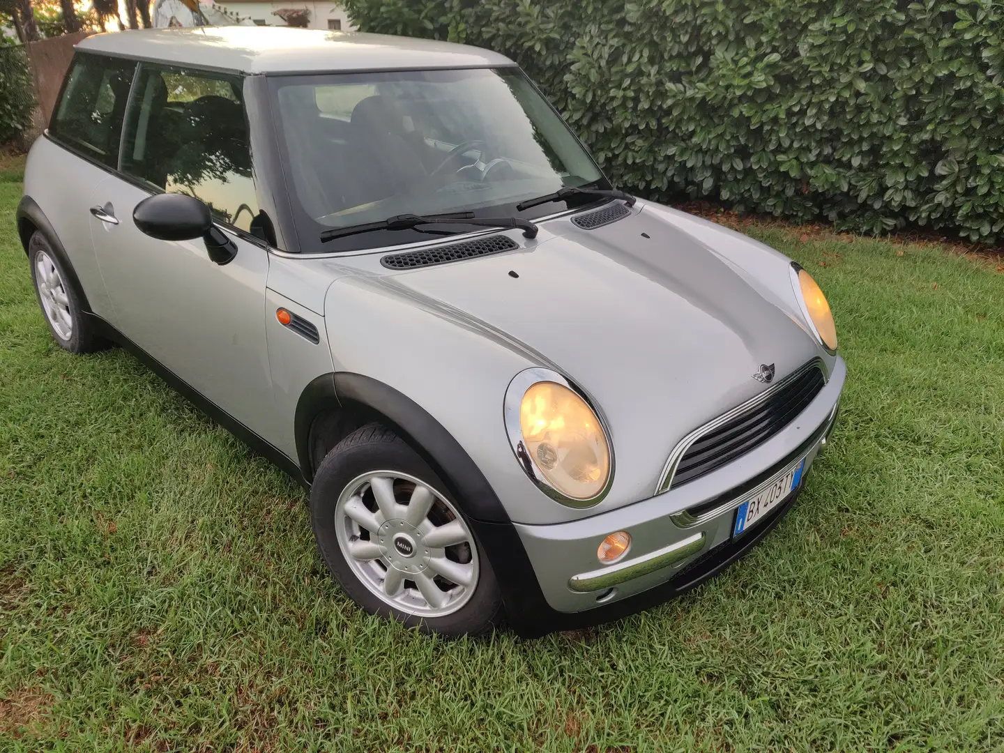 MINI One Mini 1.6 One Clima Gris - 2