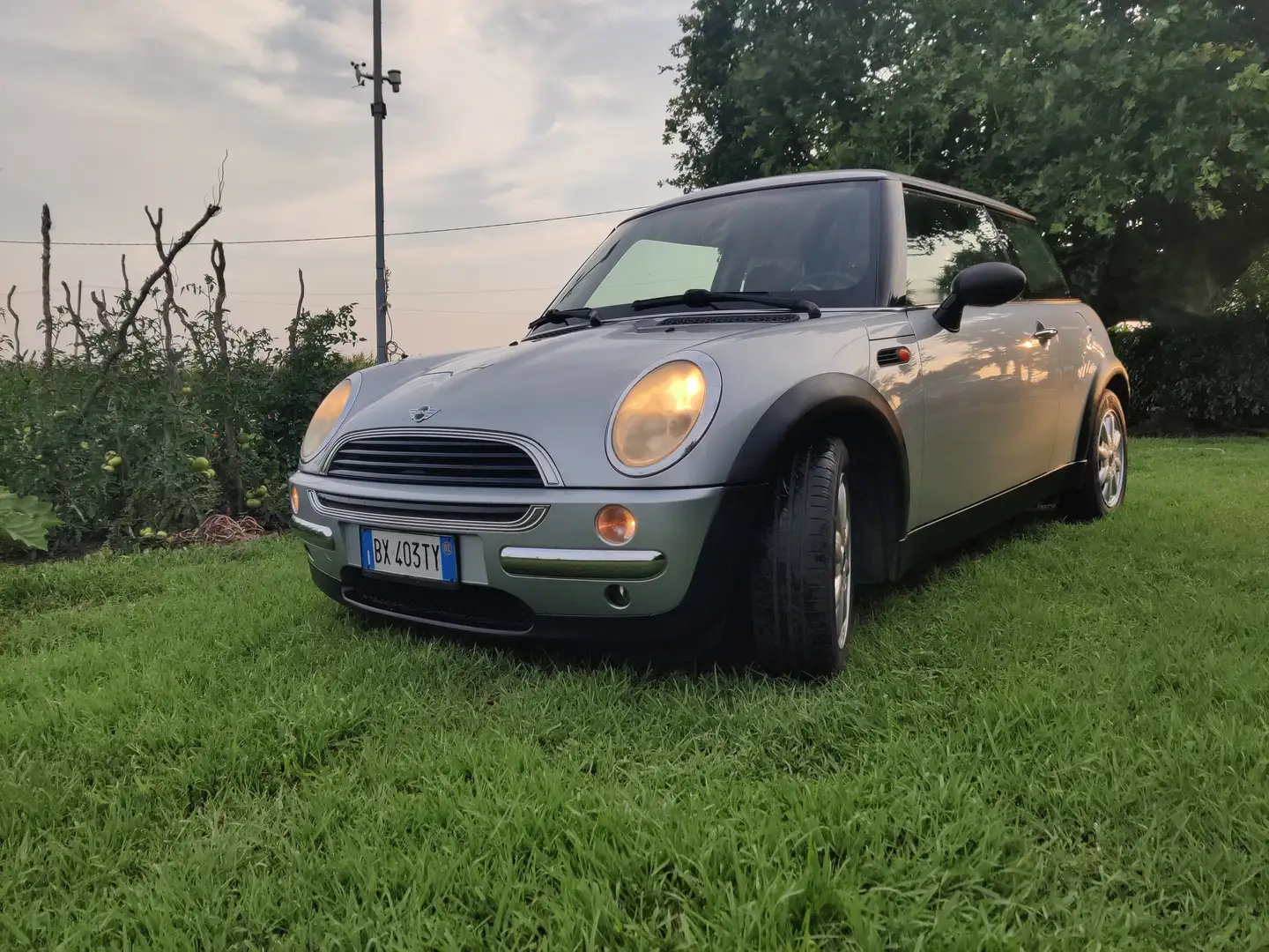 MINI One Mini 1.6 One Clima Gris - 1
